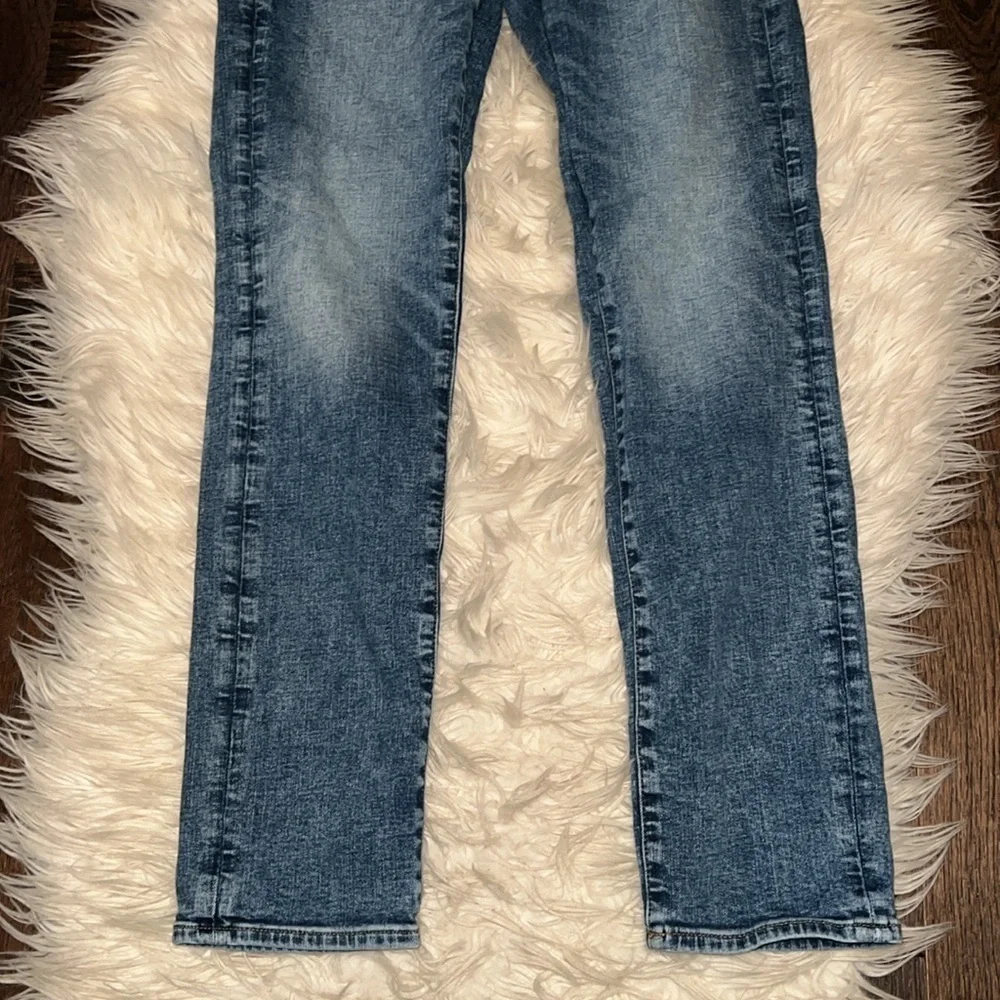 Trendy American Eagle Jeans